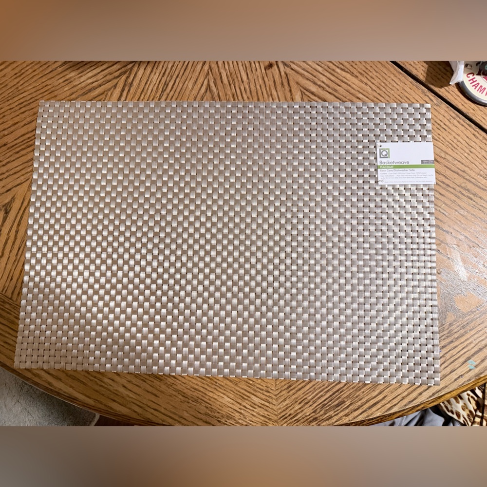 Set of 6 Silver Textured Placemats – Large, Durable, Modern & Unique